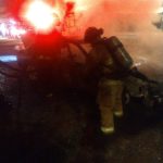 Sofoca Bomberos incendio en taxi