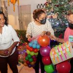 Celebra Abelina López la Nochebuena con niños y niñas de las Villas DIF
