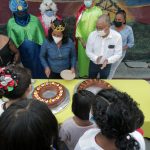 Comparte Abelina López Día de Reyes con niños y niñas de Villas DIF