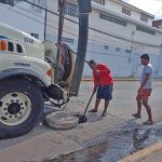 Atiende brigada especial reportes de fugas y drenaje sanitario en la colonia La Fábrica
