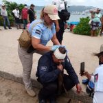 Agreden prestadores de servicios turísticos a elementos de la Policía Vial y causan daños a una grúa