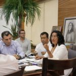 Encabeza Abelina López reunión con  Pemex y funcionarios estatales, para solucionar la circulación de pipas que transportan combustible en Acapulco