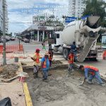 Realiza Obras Públicas colado en calles de la ciudad