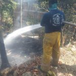 Atienden bomberos de Acapulco reportes de incendio en distintos puntos de la ciudad