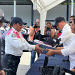 Entrega la Presidenta Abelina uniformes y equipamiento a policías municipales de Acapulco