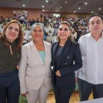 Asiste Abelina López Rodríguez asistió a la ceremonia de Entrega de Condecoraciones y Premios al Mérito Civil