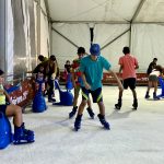 Con gran éxito se despide pista de hielo instalada en el Zócalo por Abelina López Rodríguez.