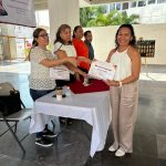 Clausura Gobierno de Abelina López Rodríguez curso-taller de lecto-escritura braille.