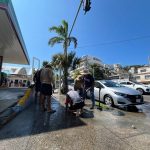 Atiende CAPAMA fuga de agua en la Costera Miguel Alemán.