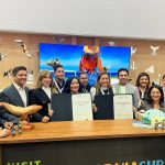 Firma Abelina López Rodríguez convenio de promoción turística con La Paz, Baja California