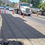 Intensifica Gobierno Municipal trabajos de bacheo y retiro de escombro en zona Poniente