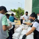 Lleva Gobierno de Abelina López Rodríguez alimentos calientes a hospitales.