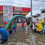 Por fuertes lluvias, instala Gobierno de Abelina López Rodríguez moto bombas para reducir el riesgo de inundaciones