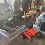 Auxilian CAPTA, Policía Turística y CUMA a menor lesionada en playa Condesa