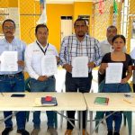 Firman autoridades federales y municipales acuerdos con pobladores de Aguas Calientes