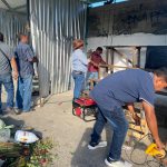 Refuerza Vía Pública Acapulco control de vehículos chatarra que obstruyen calles