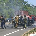 Sofocan bomberos de Acapulco incendio de vehículo en avenida Escénica