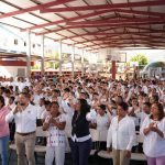 Conmemora Abelina López el Día de la Pluriculturalidad con lectura en la colonia Zapata