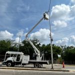 Rehabilita Gobierno de Acapulco alumbrado público en el bulevar Cayaco-Cruces