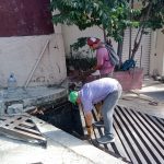 Refuerza Gobierno de Acapulco la seguridad vial con rehabilitación de rejillas pluviales