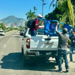Retira Vía Pública casi tres toneladas de apartaespacios en la Costera