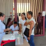 Vacunación contra el sarampión avanza en colonias y oficinas públicas de Acapulco