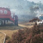 Atienden Bomberos de Acapulco incendios de basura en zona Diamante