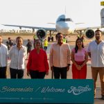 Recibe Abelina López el vuelo Cancún-Acapulco y celebra la reactivación aérea del puerto