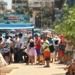 Abarrotan turistas playas de Acapulco y hoteles reportan 88.9% de ocupación