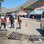 Limpia y rehabilita Gobierno de Acapulco rejillas pluviales en puntos urbanos