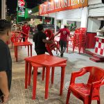 Retira Vía Pública mobiliario y obstrucciones de banquetas en Costera Miguel Alemán