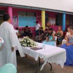 Celebra DIF Acapulco los XV años de dos adolescentes en Villa de las Niñas