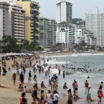 Recibe Acapulco a turistas en sus playas y registra 86.9% de ocupación hotelera