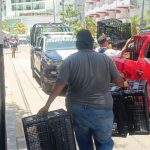 Retira Gobierno de Acapulco 30 apartaespacios en Caleta