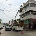 Refuerza Gobierno Municipal mantenimiento e instalación de luminarias en Acapulco