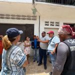 Atienden funcionarios de Capama a vecinos de Las Crucitas